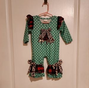 Baby girl Christmas romper size 0-3 mos.